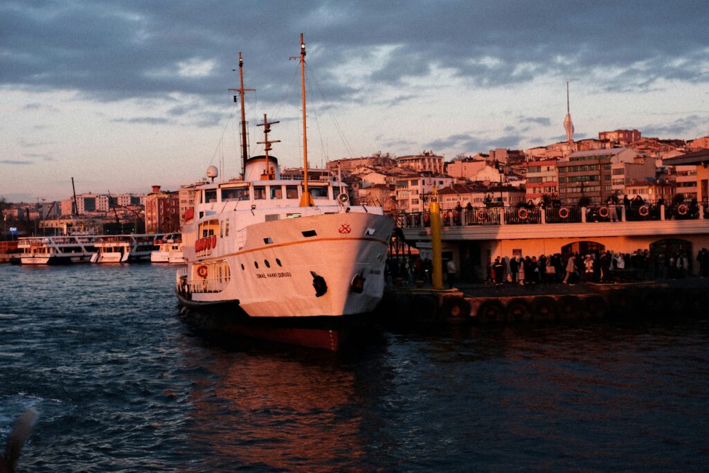 siavash keshmiri k8x5pjklab0 unsplash